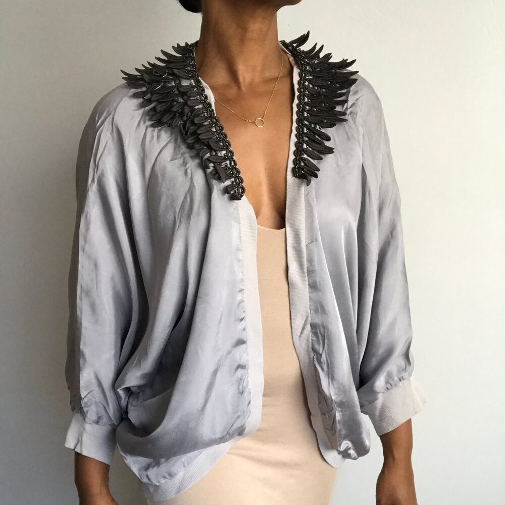 ELIZABETH AND JAMES JACKET GRAY EMBELLISHED COLLAR BATWING SHRUG SMALL
